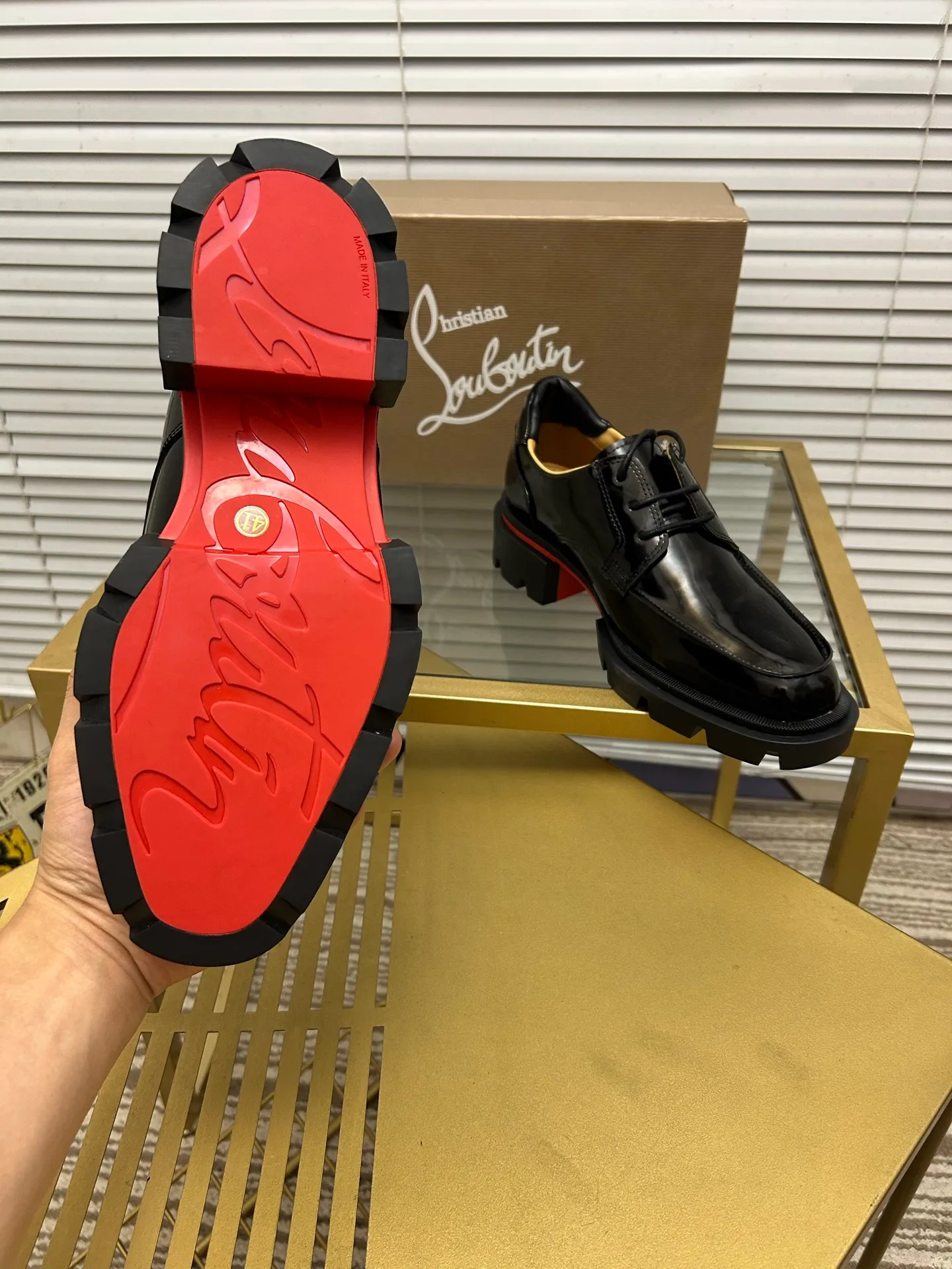 (Customized model) Ex-factory price is 660. christian louboutin (CL red sole shoes) counter series, casual sneakers for couples 📢 📢 📢 Exclusive hot style release 🎈🎈💪 Movable latex feet 👻 Finished outsole line [Proud] 😝Female 35-40# Male 38#-46, global supply😝 [Top version]: Original imported genuine leather upper, top original leather lining, original molded TPU outsole, original 1:1 detail processing, original shoe last,